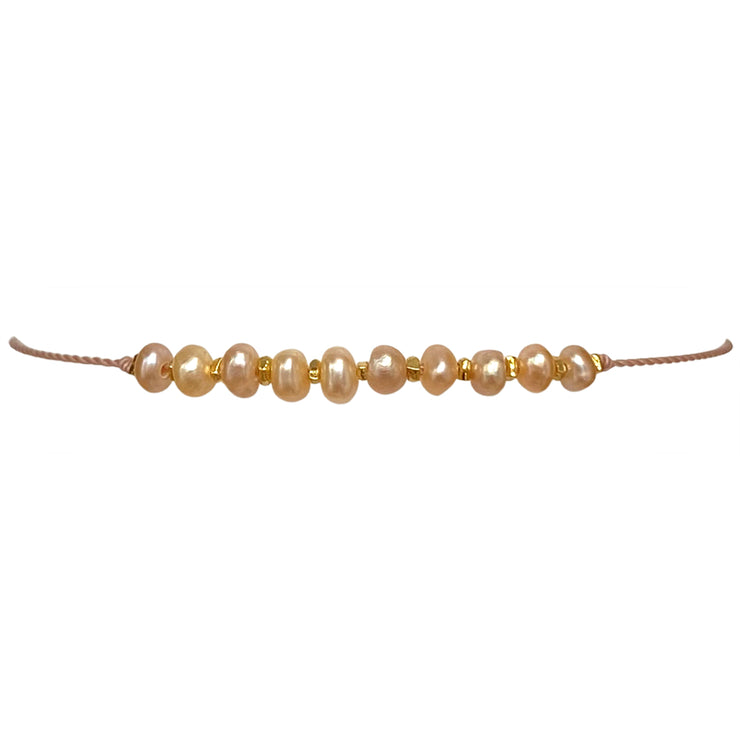 HANDMADE PETIT BRACELET WITH FRESHWATER PEARLS AND GOLD DETAILS