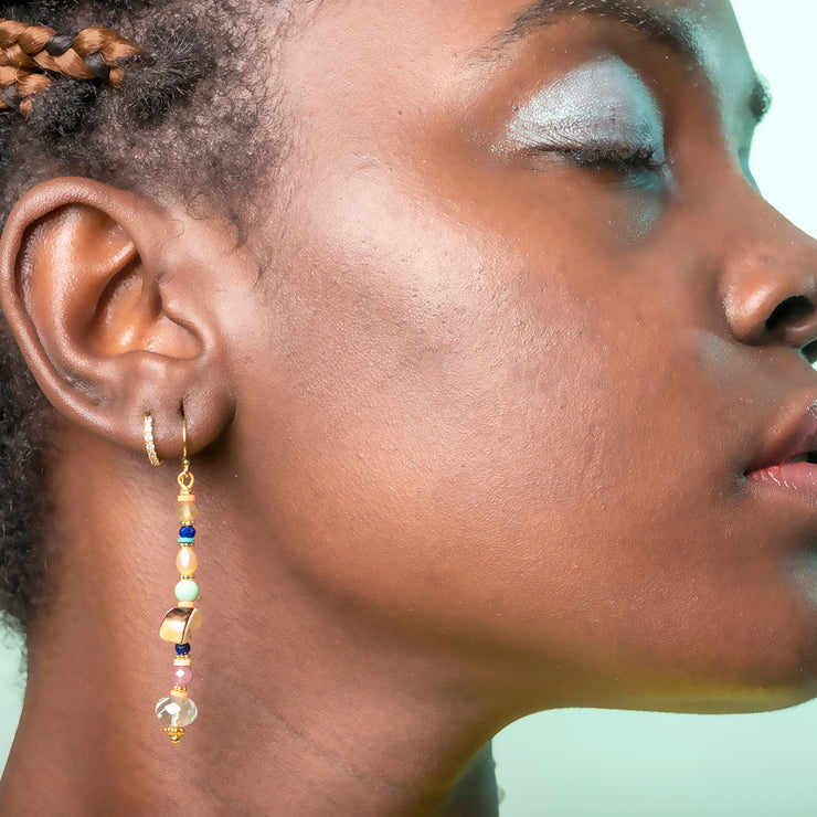 This handmade earrings are a stunning combination of elegance and style, designed to elevate any casual outfit with a chic touch.