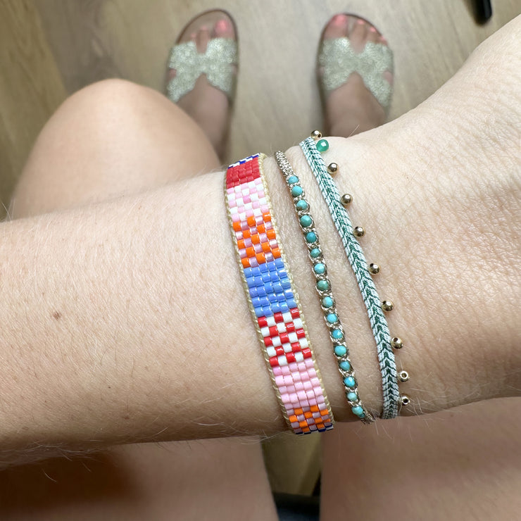 HANDMADE GLASS BEADS BRACELET IN BRIGHT TONES