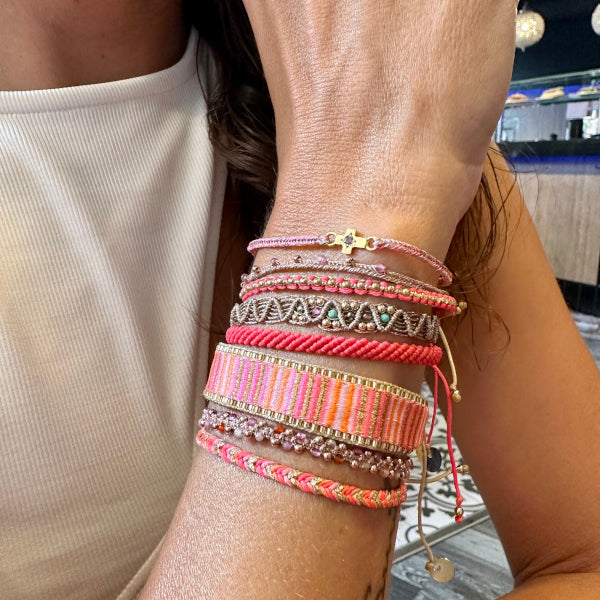 HANDWOVEN NEON-BEADS BRACELET IN PINK WITH GOLD BEADS