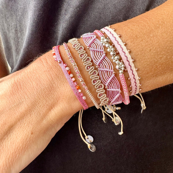 HANDMADE BUBBLE BRACELET IN PINK TONES WITH SILVER DETAIL