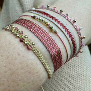 HANDMADE BEADS BRACELET FEATURING GOLD AND GLASS BEADS DETAIL