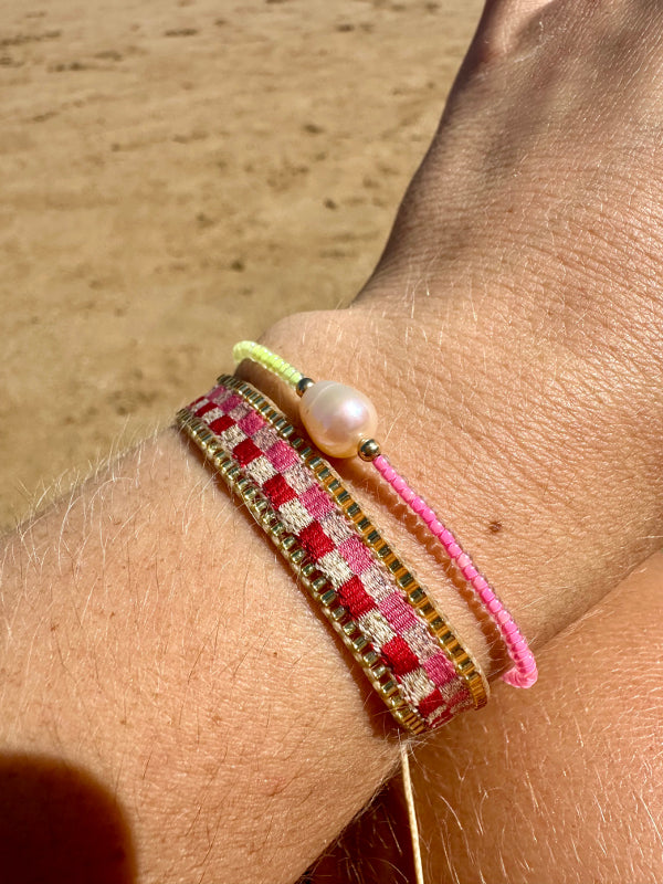 Kenia Handmade Bracelet In Pink, Red and Golden Tones