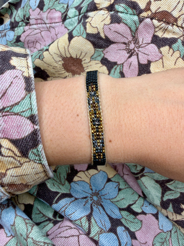 Petra Handmade Bracelet in Black and Grey Tones