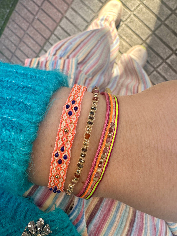 Rombo Handmade Bracelet in Neon Orange and Lapis-Lazuli Stones