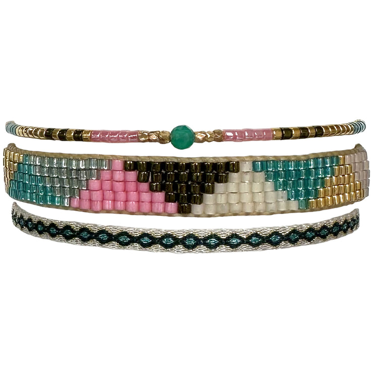 Details:      Green onyx Semi-precious stones     Vermeil faceted beads     Glass beads     polyester threads,     Handwoven adjustable bracelets     Width, 5mm, 4mm, 2mm     Can be worn in the water     It comes with a gift box