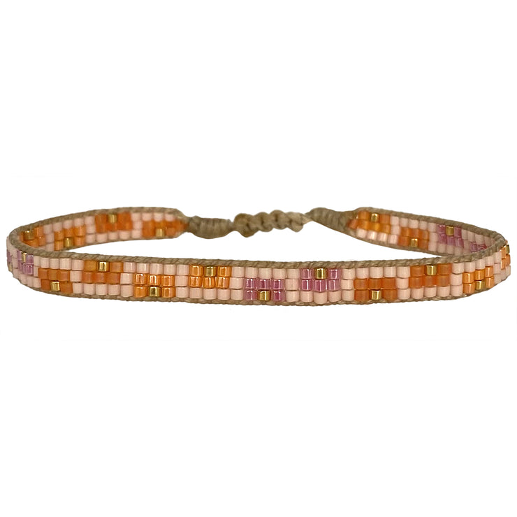 This cool bracelet is handwoven by our team of artisans in Colombia using Japanese glass beads.   Wear it with your favourite accessories !  Details:      Women Bracelet     Japanese glass beads     Handwoven adjustable bracelet     Width 5mm