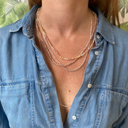 Handmade Necklace from 14k gold plated vermeil on sterling silver chain and set with freshwater pearls and 14k gold filled beads .  pearls have a variety of benefits and healing properties The gems promote serenity, protection, security, enlightenment, and inner confidence.   This jewel is casual and chic for everyday-wear  Details:  -Freshwater pearls   -size: 50cm  -Drop: 26cm   -Extension 2cm